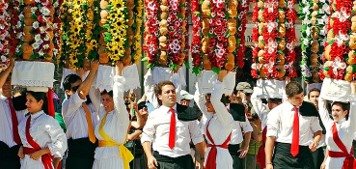 פסטיבל חגיגות המגשים בתומר Festa dos Tabuleiros